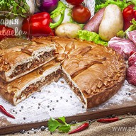 Пирог с мясом и овощами Фото