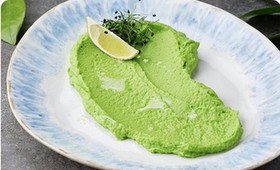 Пюре из зеленого горошка с лаймом - Фото