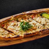 Пидэ с курицей и сыром Фото