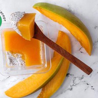 Десерт с семенами чиа и манго Фото