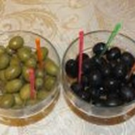Маслины, оливки Фото