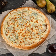 Пицца с грушей и сыром горгонзола Фото