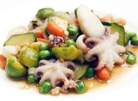 Морепродукты с овощами - Фото