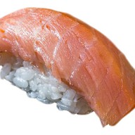 Запеченный гункан с копченым лососем Фото