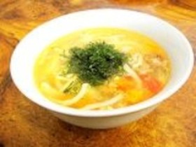 Суп куриный с домашней лапшой - Фото