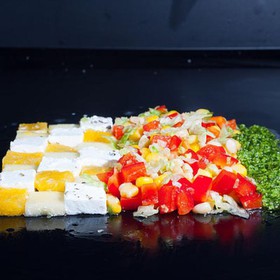 Итальянский салат с кукурузой и фруктами - Фото