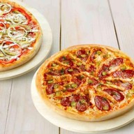 2 средних пиццы 30 см Фото