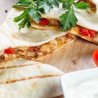 Кесадилья с курочкой Фото