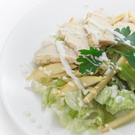 Салат из сельдерея с куриным филе Фото