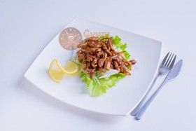 Горячий салат со свининой - Фото