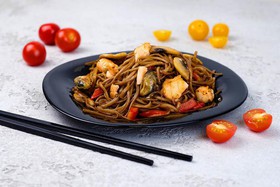 Соба с морепродуктами - Фото