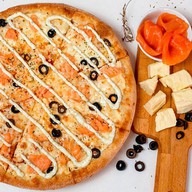 Лососевая пицца Фото