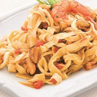 Лапша с морепродуктами Фото