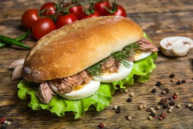 Сендвич с тунцом - Фото