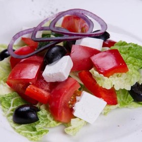 Салат Греческий из свежих овощей - Фото