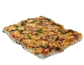 Японская пицца с нежным лососем - Фото