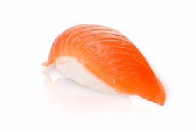 Копченный лосось суши - Фото