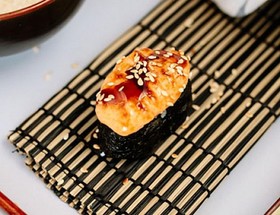 Суши запеченный угорь - Фото