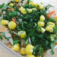 Витаминный с кукурузой салат Фото
