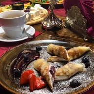 Блинчики с маскарпоне и вишней Фото