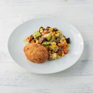 Котлета по-домашнему с запеченными овоща Фото