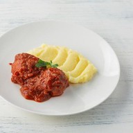 Ёжики в томатном соусе с пюре Фото