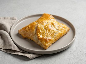 Хачапури с сыром сулугуни - Фото