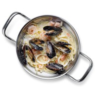 Тальятелле с морепродуктами сливки Фото