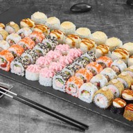 Великан Фото