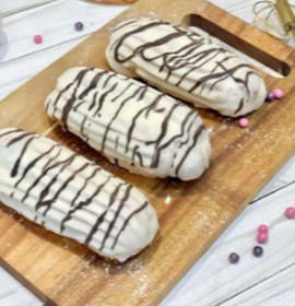 Эклер со сливками и вареной сгущенкой - Фото