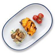 Томлённые щёчки с картофелем и грибами Фото