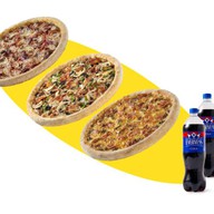 Могучая Тройка [AT] Фото