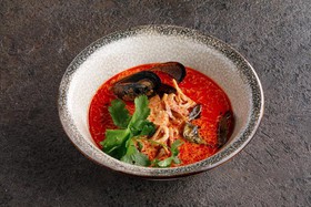 Азиатский суп с морепродуктами - Фото