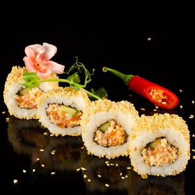 Острый ролл с креветкой - Фото