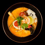 Том ям с морепродуктами Фото