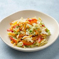 Салат витаминный из свежей капусты Фото