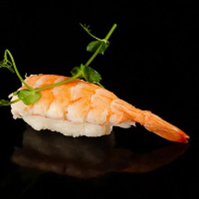 Суши с креветкой - Фото