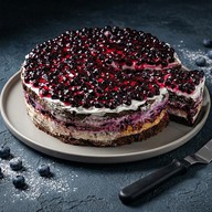 Торт чёрная смородина Фото