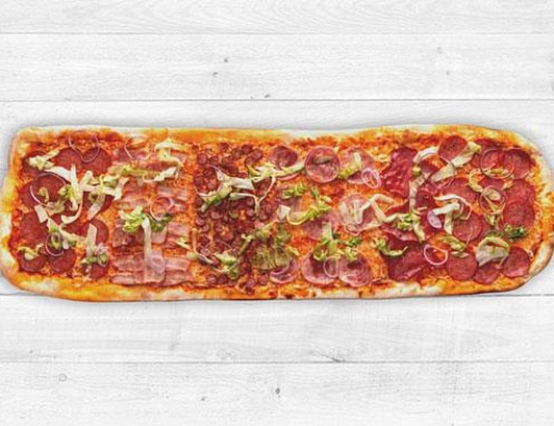 Pizza tower 0. Пизанская пицца. Экспресс пицца Киргизия. Пиззанская пицца Татарск.