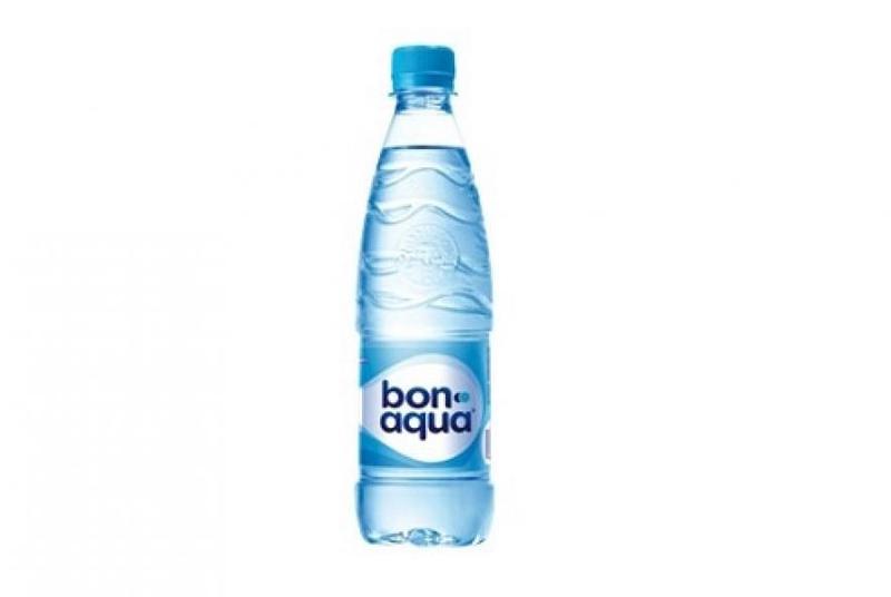 Два газа вода. Вода Бонаква 1,5л. Бон Аква 0.5 л. Bon Aqua 0.5 л газированная. • Bon Aqua ГАЗ. 0,5л.